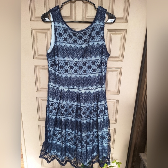 Blue Dress Lace Overlay PlusSz14 Zip Back Sleeveless Scoop Neck Drop  Waist - Picture 1 of 8